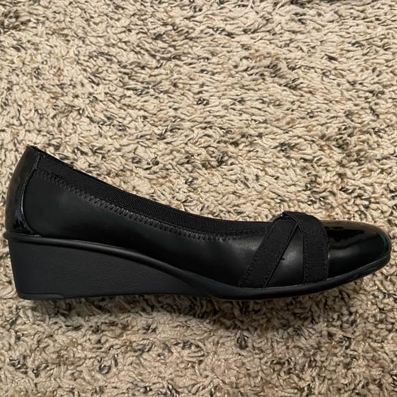 Black Wedges - Picture 2 of 3